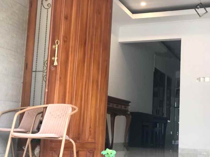 dijual rumah di dekat pejaten village jakarta selatan