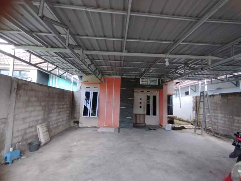dijual rumah di jl karet komp queen dan residence