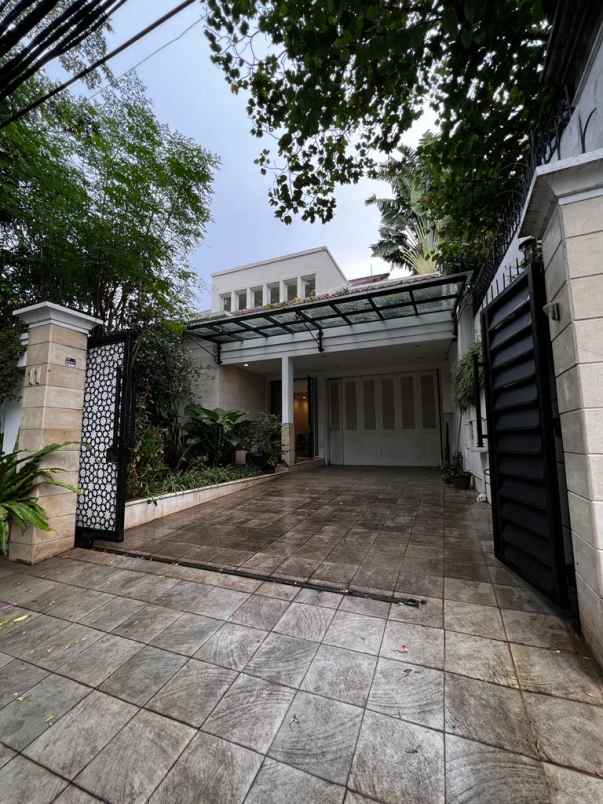 dijual rumah di jl solo menteng jakarta pusat