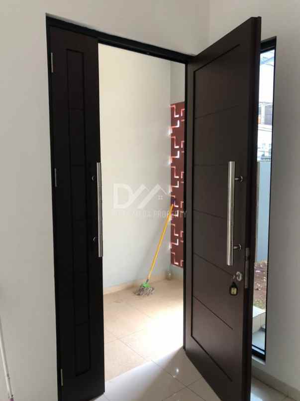 dijual rumah di sawah lama ciputat