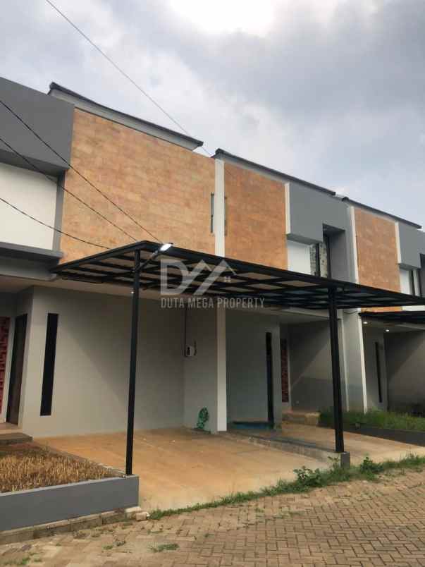 dijual rumah di sawah lama ciputat