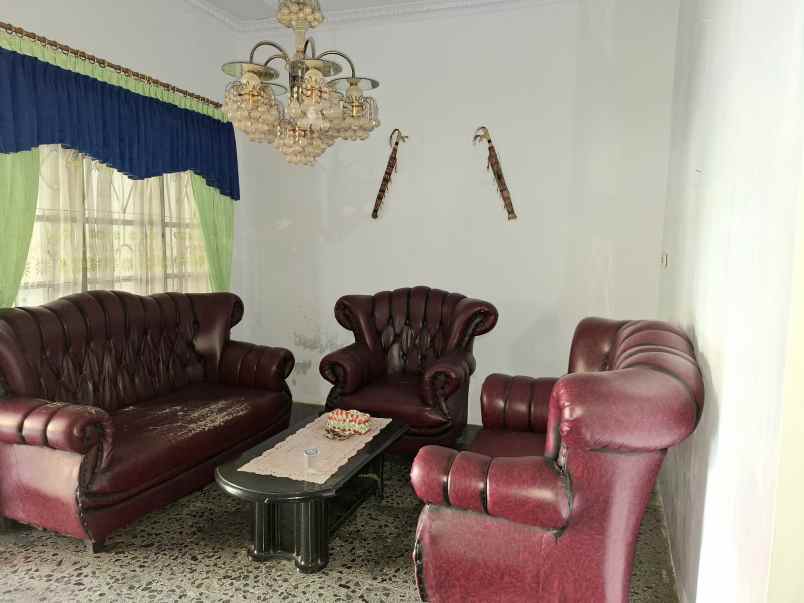 dijual rumah di slawu jember jl cendrawasih