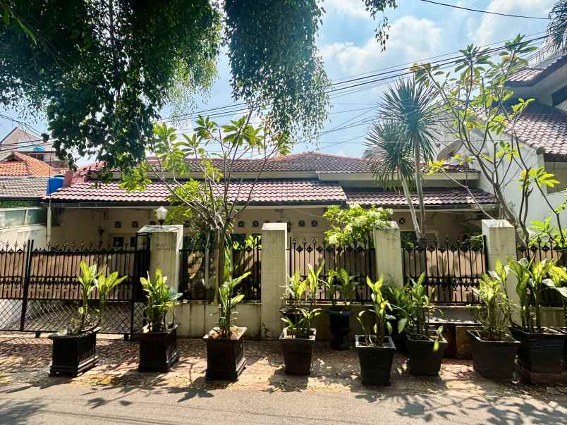 dijual rumah di tebet barat dalam jakarta selatan