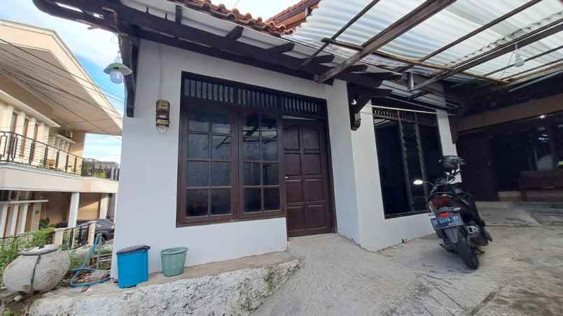 dijual rumah di tegalsari semarang