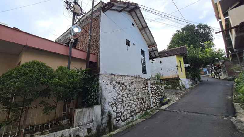 dijual rumah di tegalsari semarang