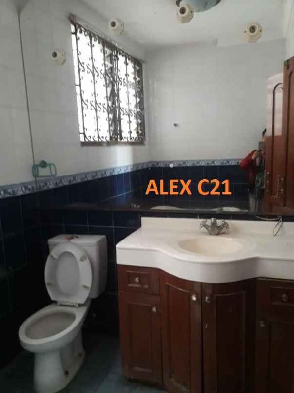 dijual rumah dikompleks mpr cilandak