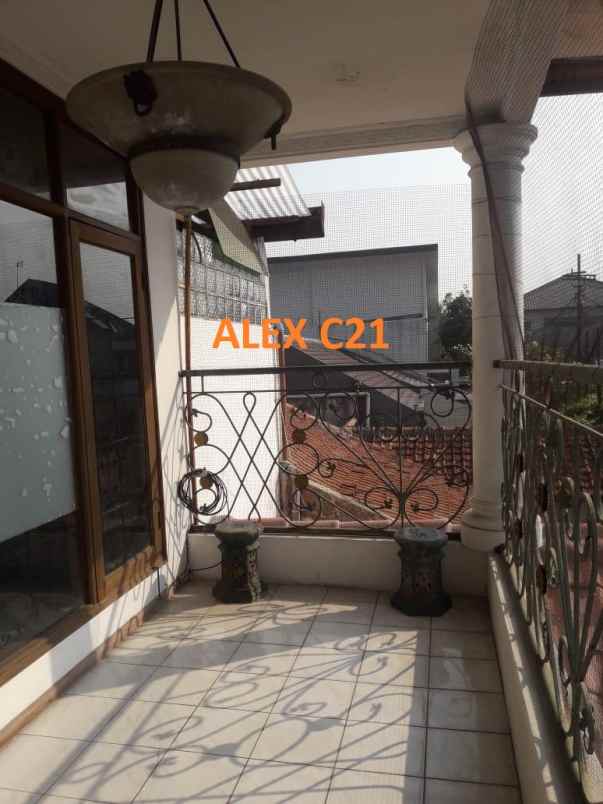 dijual rumah dikompleks mpr cilandak