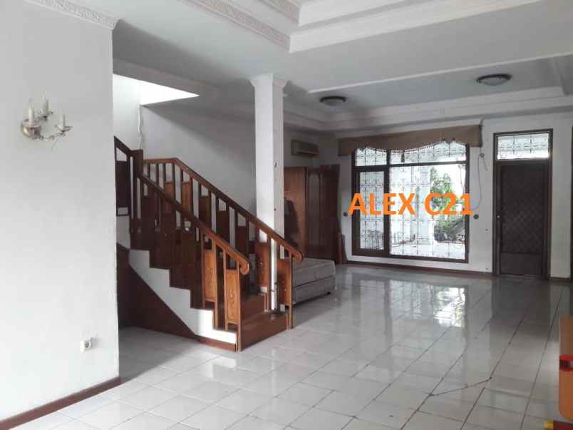 dijual rumah dikompleks mpr cilandak