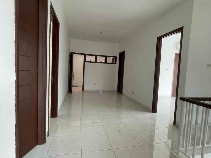 dijual rumah discovery conserva bintaro