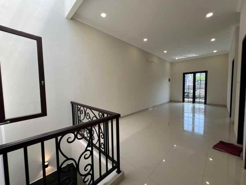 dijual rumah duren sawit