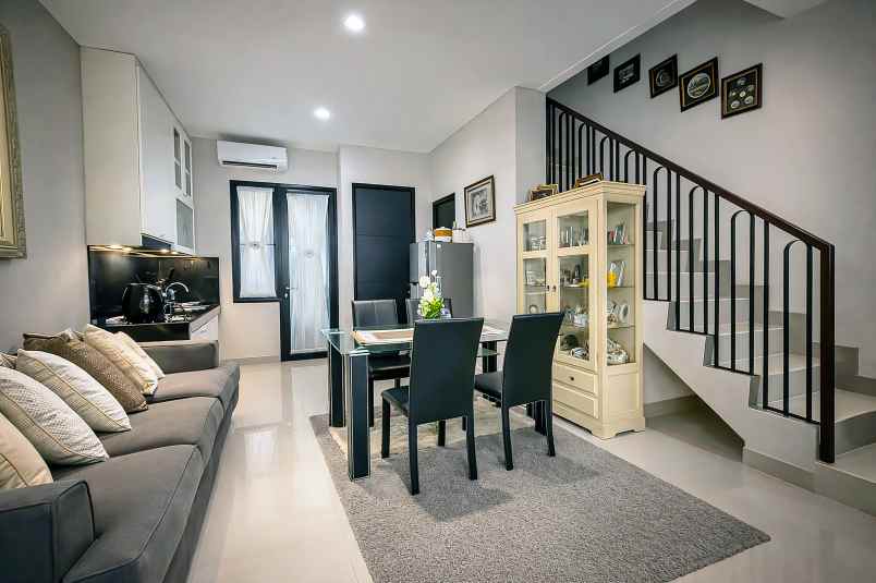 dijual rumah full furnish di citragran cbd cibubur