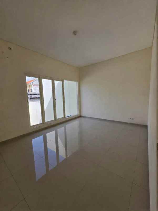 dijual rumah galaxy bumi permai araya