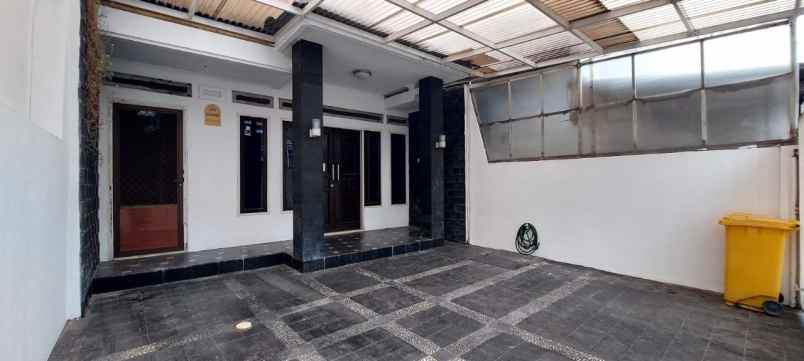 dijual rumah gandara utara