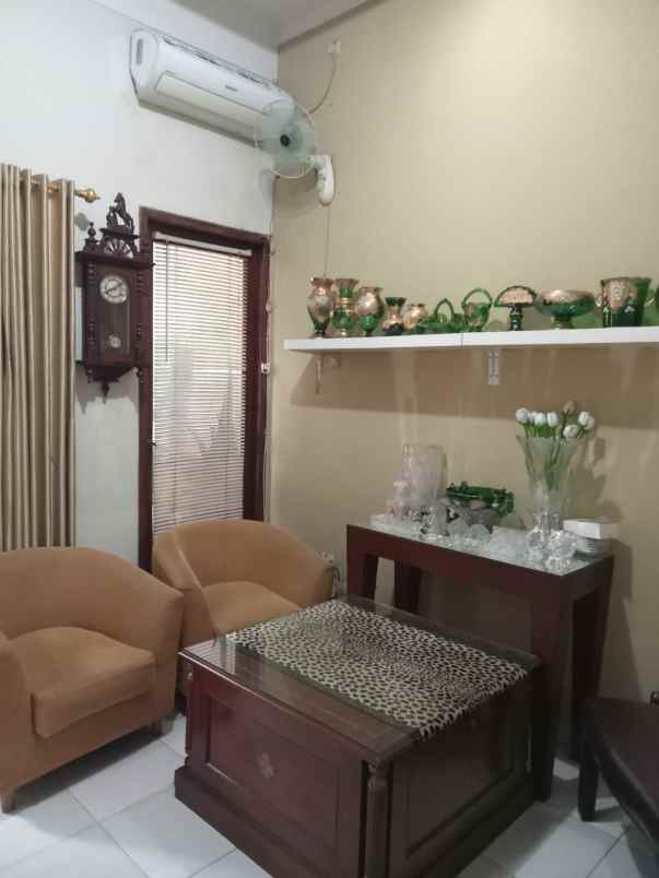 dijual rumah gandaria utara