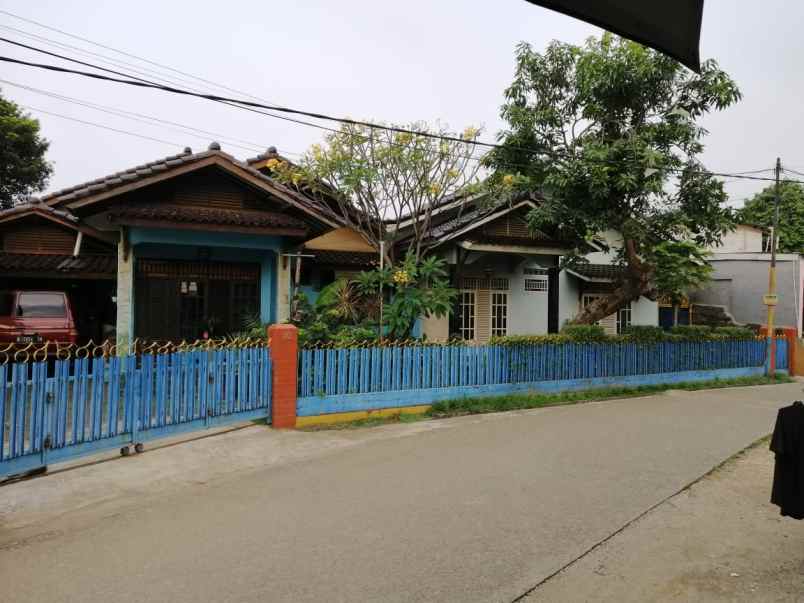 dijual rumah gandeng siap huni