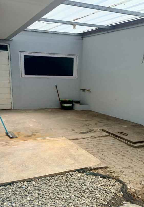 dijual rumah golf raya