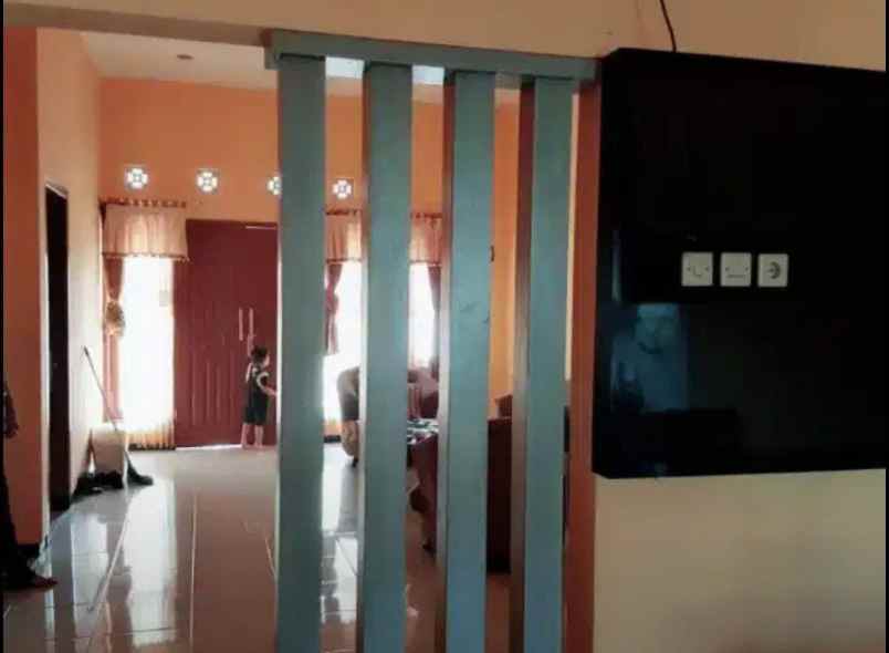 dijual rumah graha kebraon