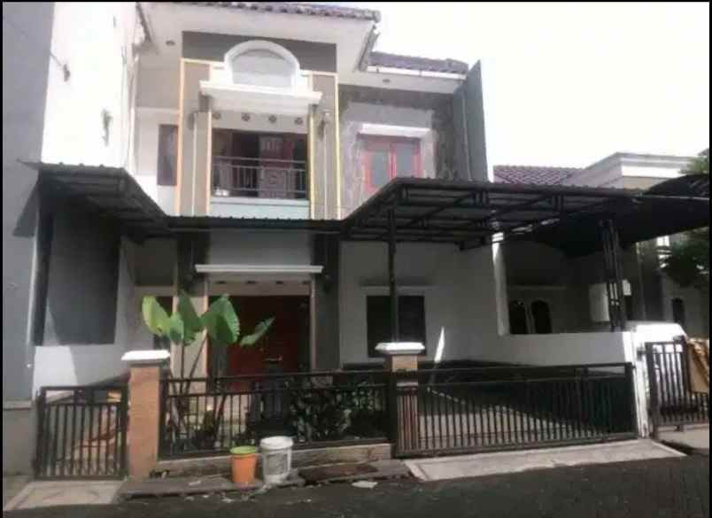 dijual rumah graha kebraon