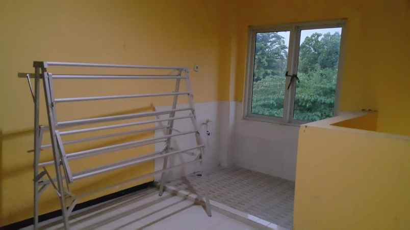 dijual rumah graha kebraon