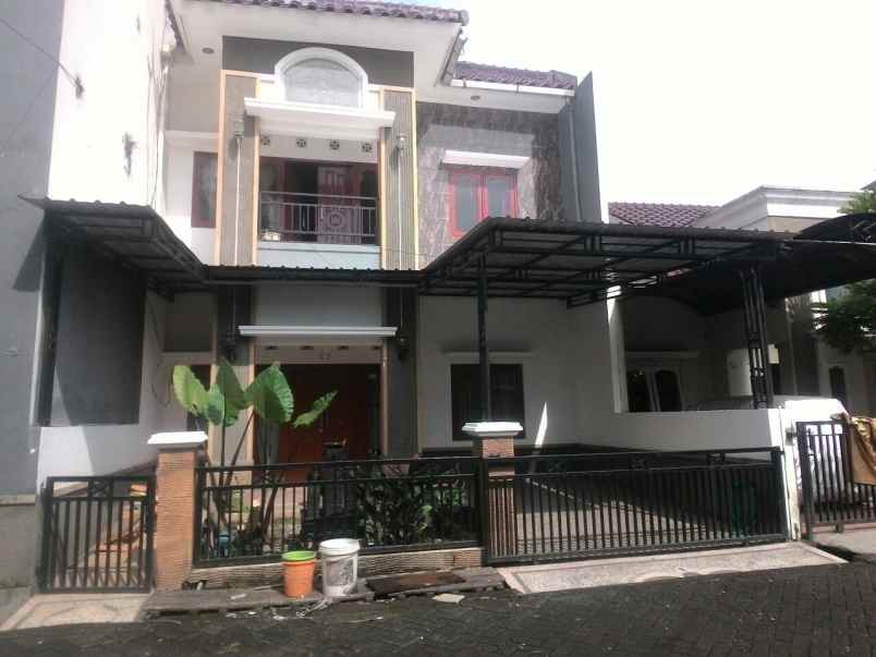 dijual rumah graha kebraon