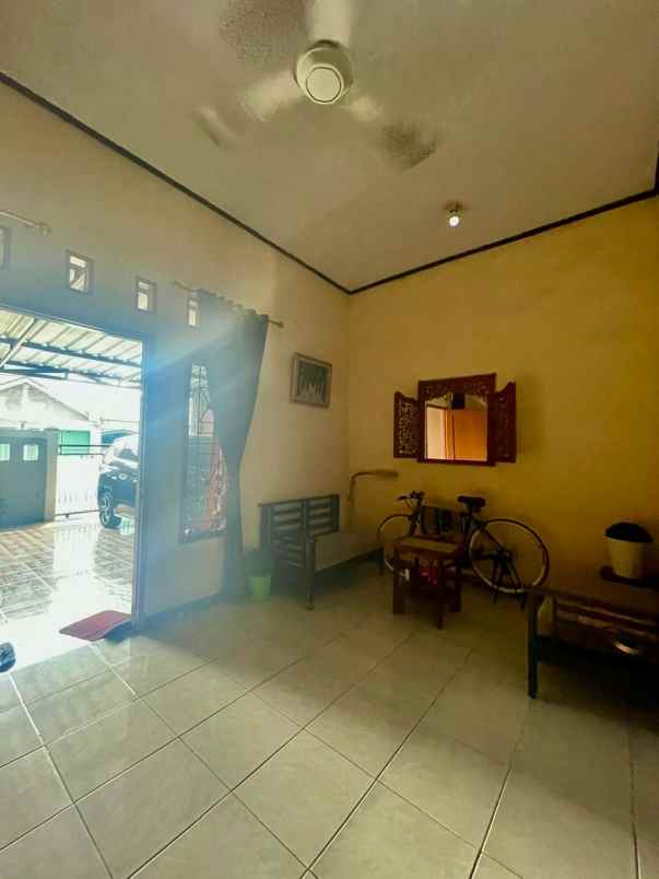 dijual rumah graha prima