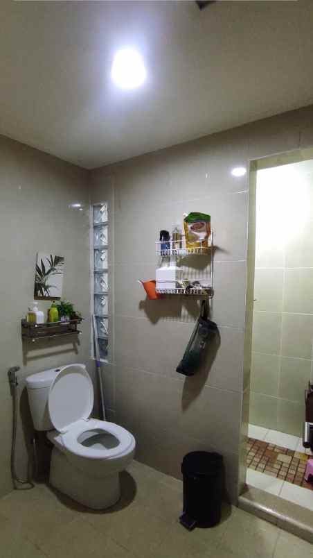 dijual rumah graha raya cluster viola