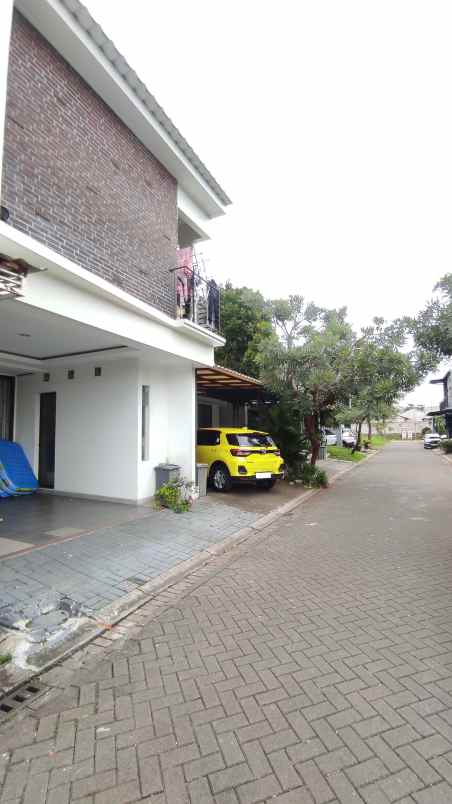 dijual rumah graha raya cluster viola