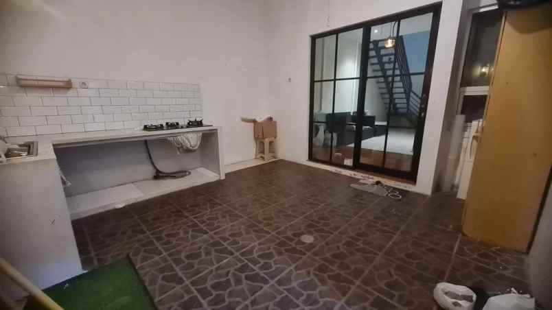 dijual rumah graha wanamukti