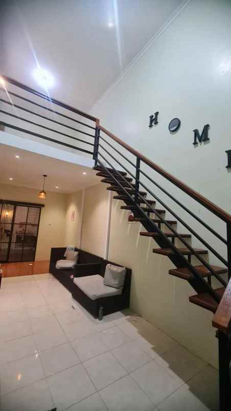 dijual rumah graha wanamukti