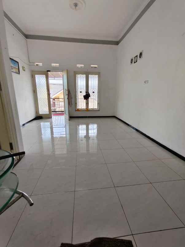 dijual rumah green living residence sukun malang