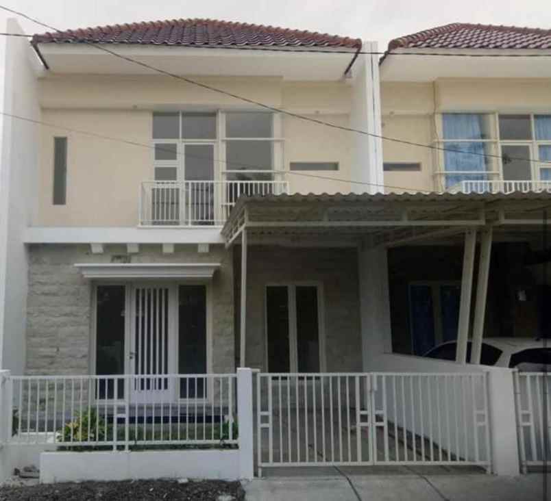 dijual rumah greenlake wonorejo