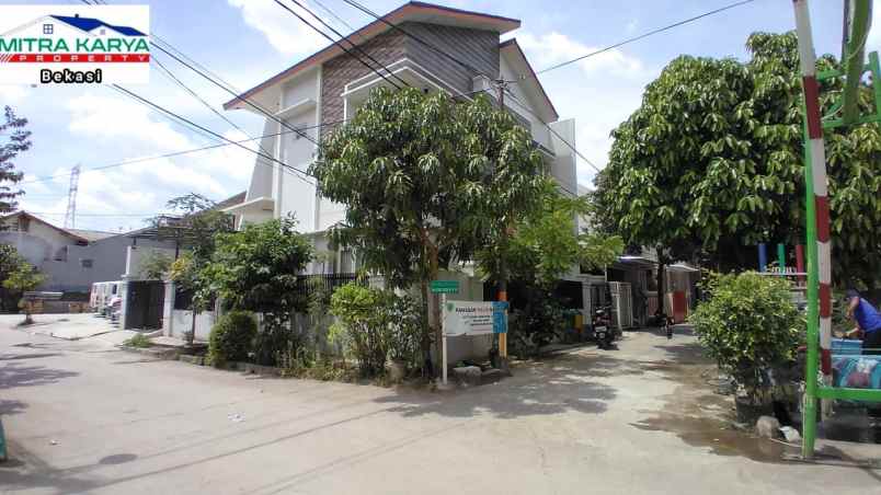 dijual rumah griya bintara loka indah