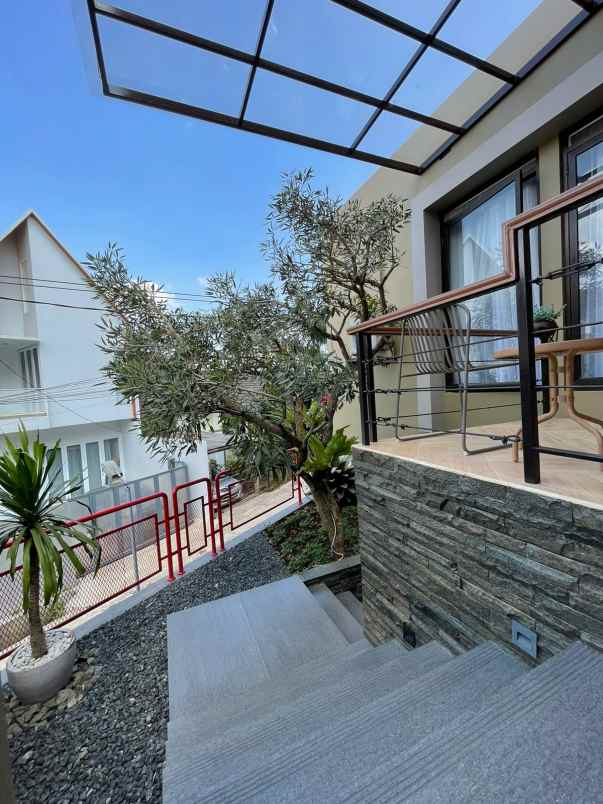 dijual rumah griya cikutra bojong