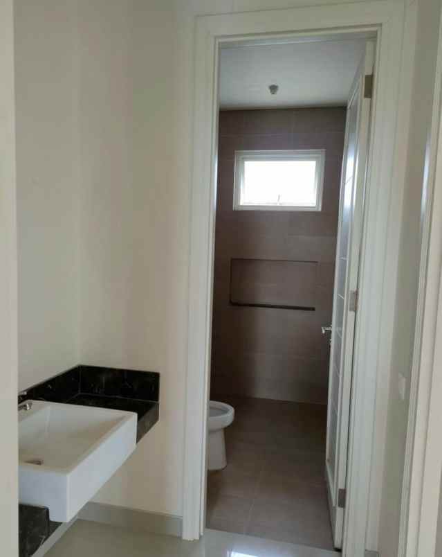 dijual rumah griya galaxy