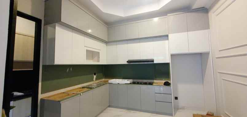 dijual rumah griya loka bsd city