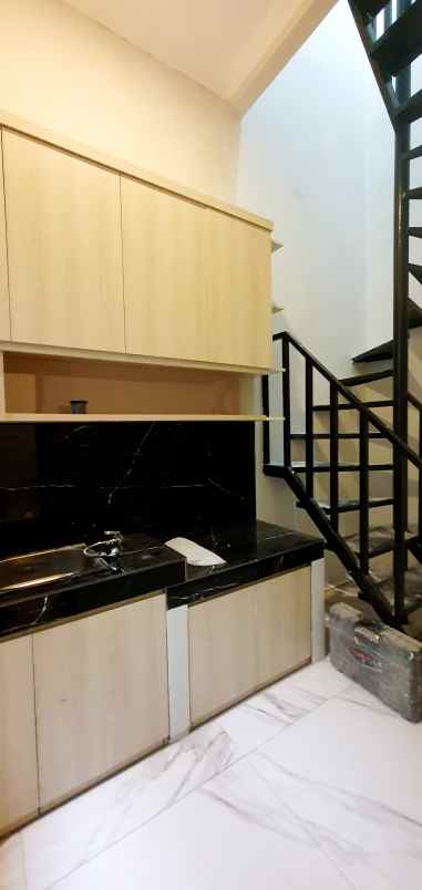 dijual rumah griya loka bsd city