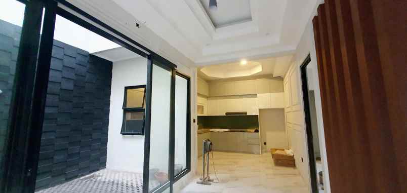 dijual rumah griya loka bsd city