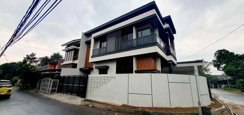 dijual rumah griya loka bsd city