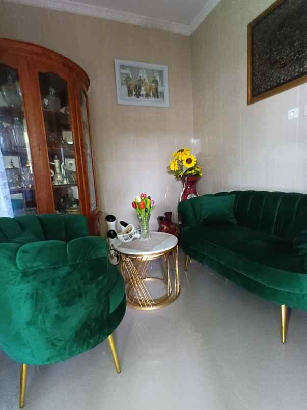 dijual rumah griya purwa asri