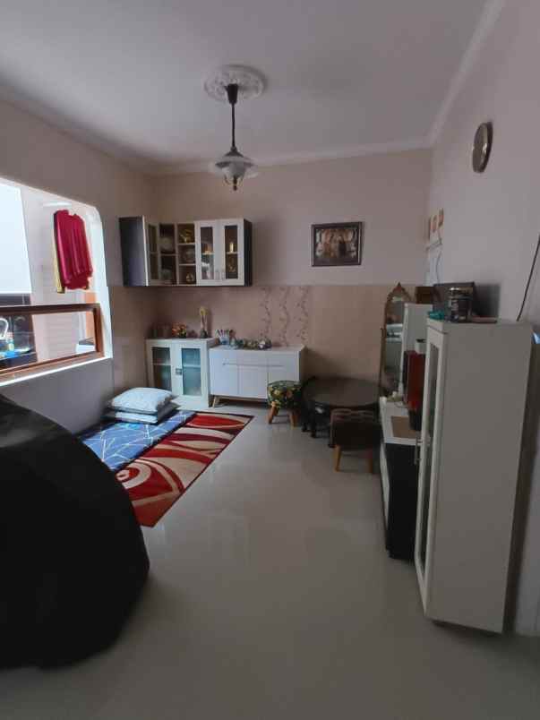 dijual rumah griya purwa asri