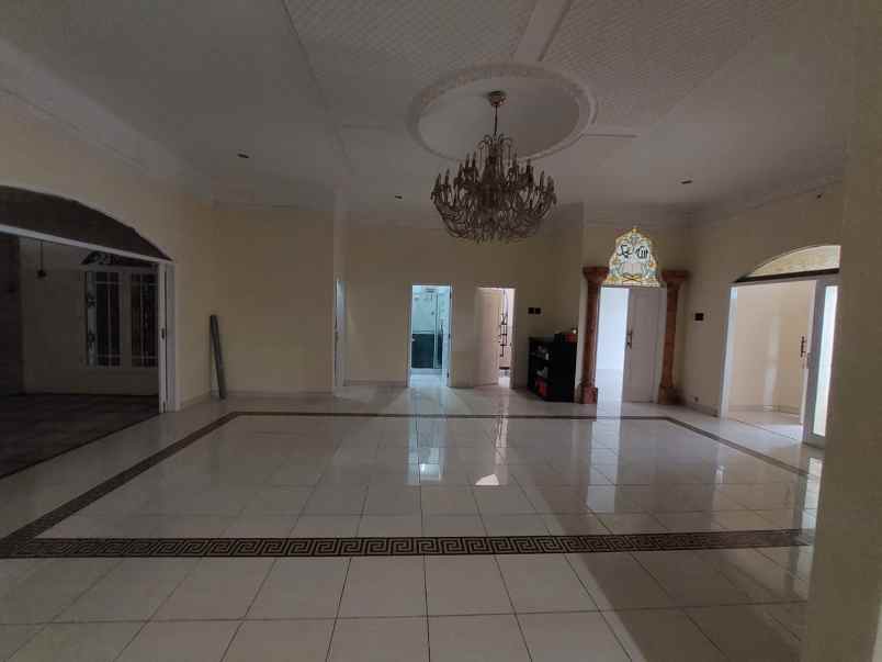 dijual rumah grogol selatan