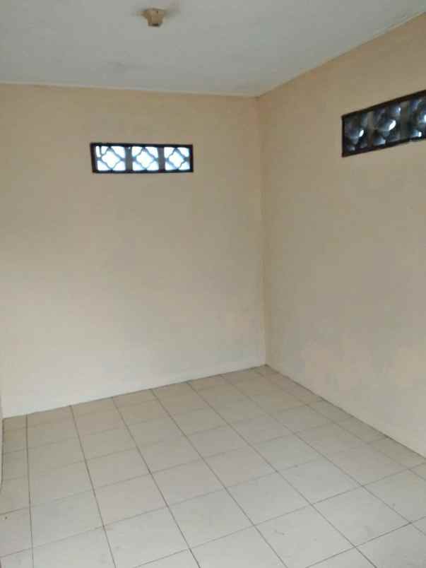 dijual rumah grogol selatan