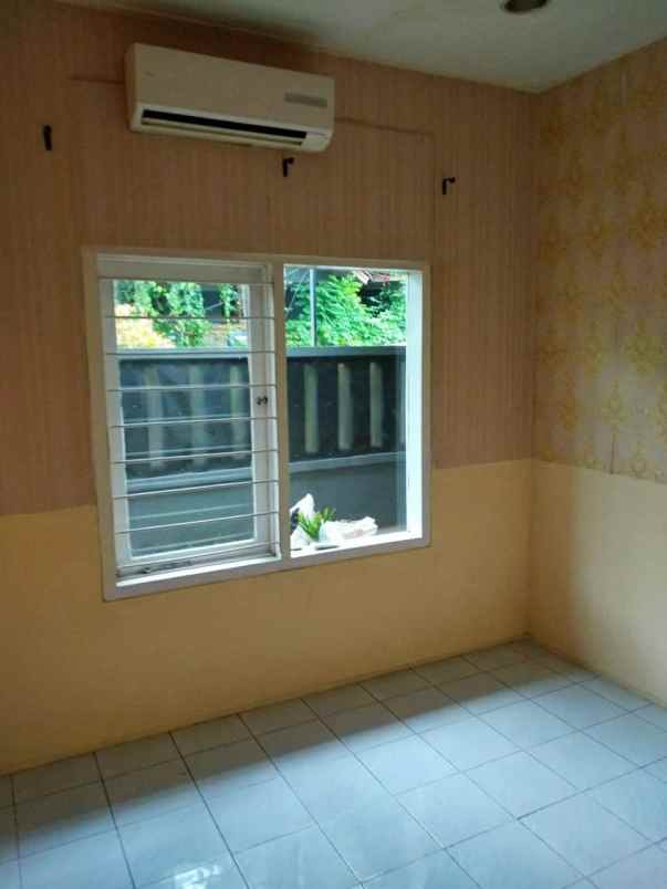 dijual rumah grogol selatan