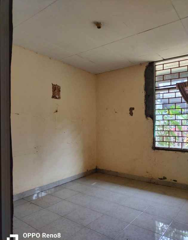 dijual rumah gumuruh