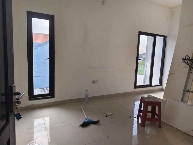 dijual rumah gunung anyar surabaya