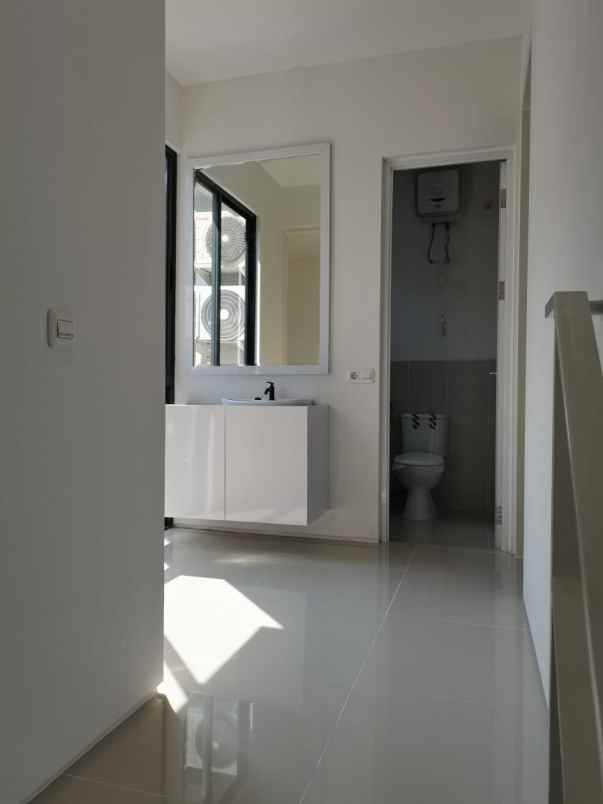 dijual rumah gunung anyar surabaya