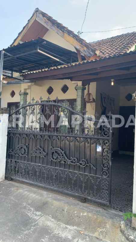 dijual rumah gunung guntur