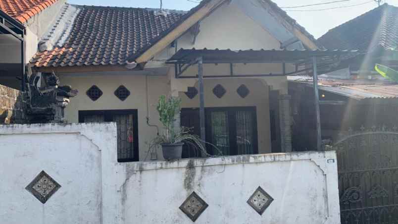 dijual rumah gunung guntur