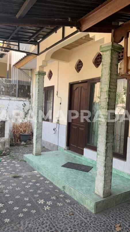 dijual rumah gunung guntur