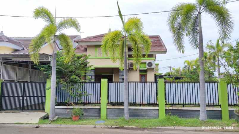 dijual rumah harapan indah